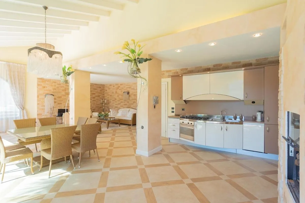Luxury Villa In Tremezzo 0*,